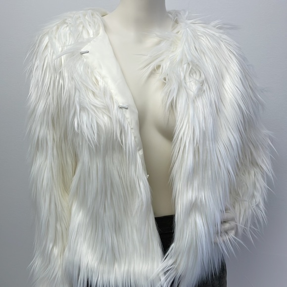Lanshifei Jackets & Blazers - NWT • White Faux Fur Jacket